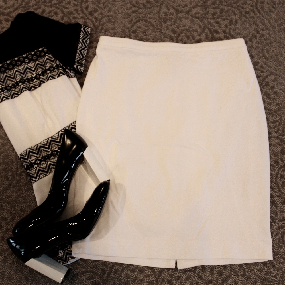 White House Black Market White Skirt